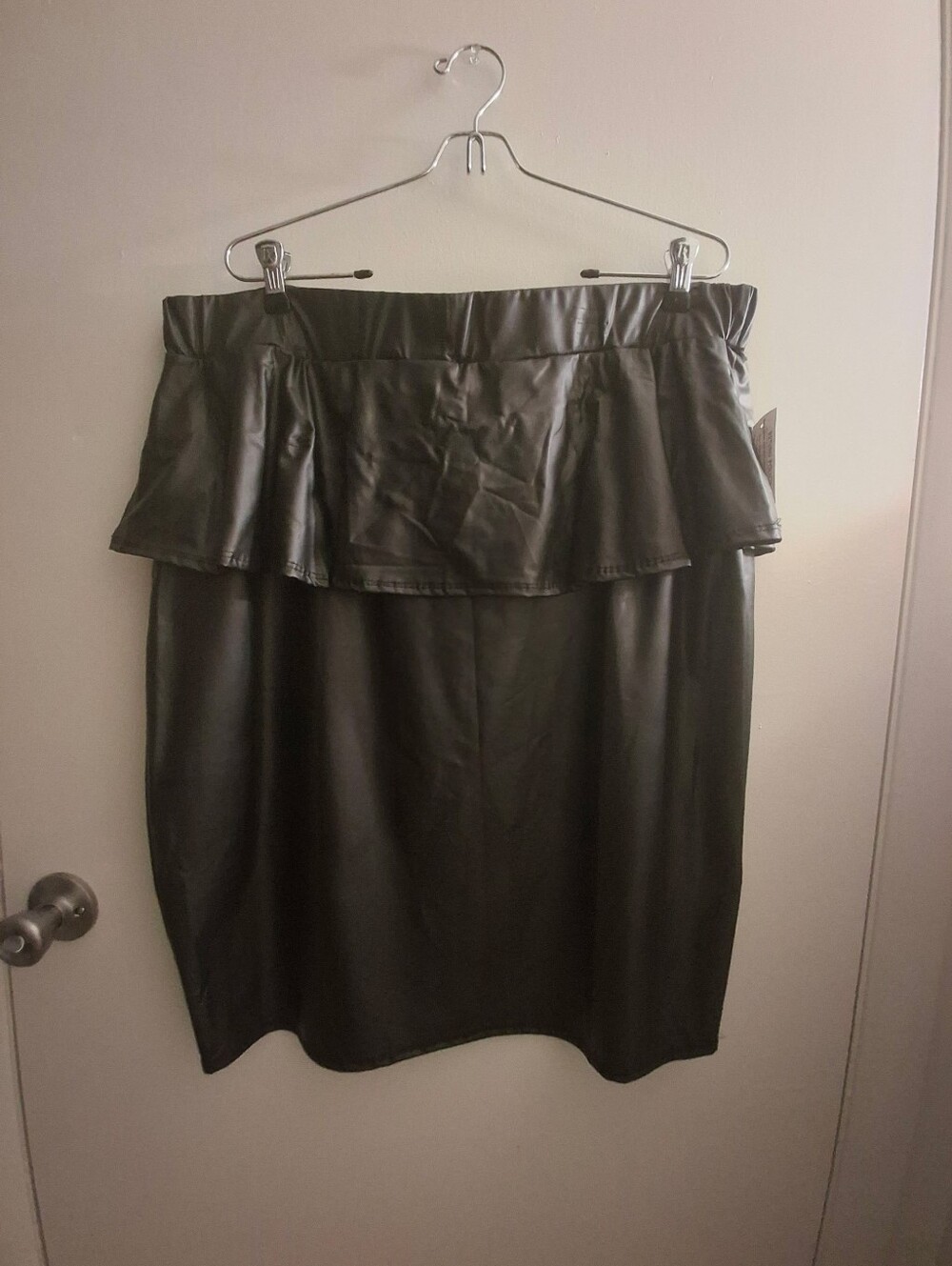 SUMMER CLOSET CLOSEOUT - Black Faux Leather Peplum Pencil Skirt